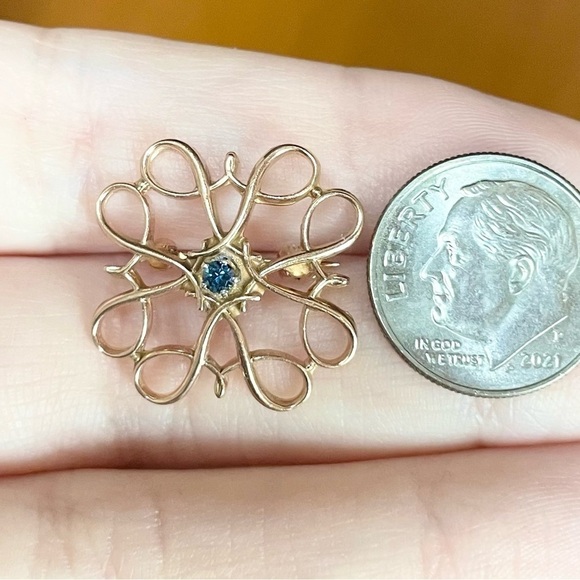 10k vintage Avon Lab Created Sapphire September blue birthday yellow gold brooch - Picture 5 of 10